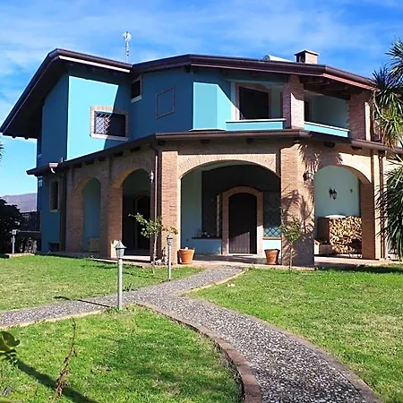 Caledonia 3*