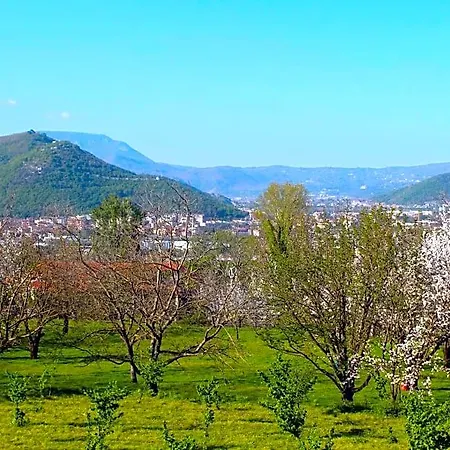 Caledonia 3* ميركاتو سان سيفيرينو