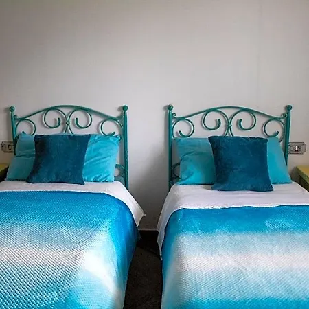 Caledonia فندق مبيت وإفطار 3*