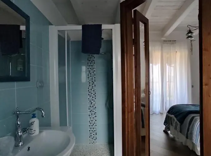 לינה וארוחת בוקר Caledonia