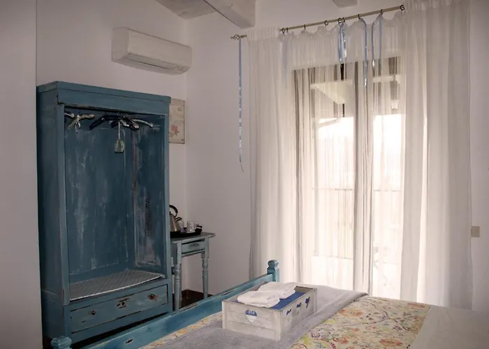 לינה וארוחת בוקר Caledonia מרקטו סן סברינו