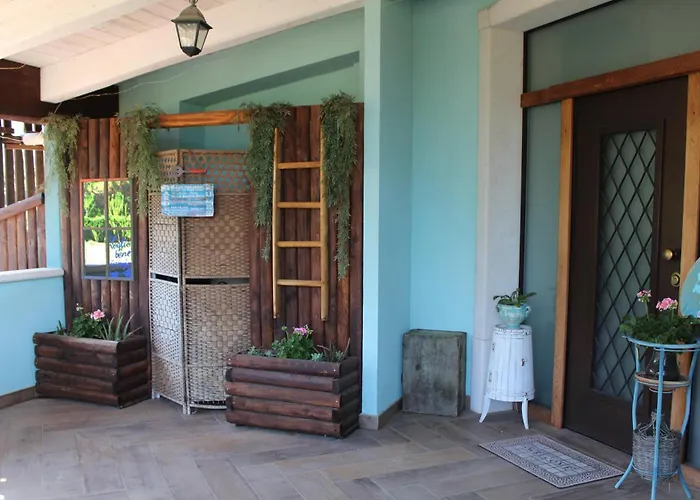 Caledonia לינה וארוחת בוקר 3*