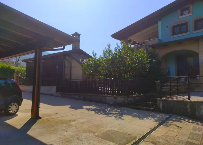 לינה וארוחת בוקר Caledonia מרקטו סן סברינו