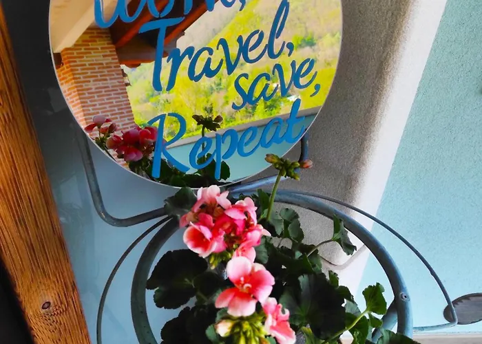 Caledonia לינה וארוחת בוקר מרקטו סן סברינו