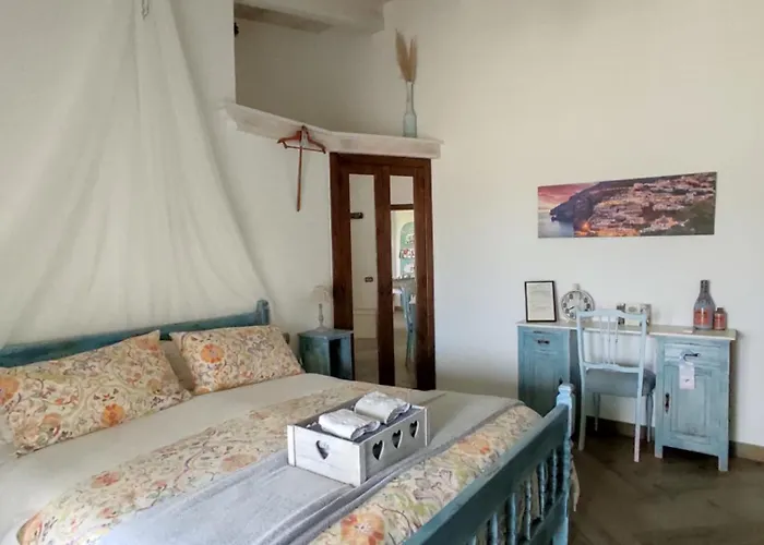 Caledonia לינה וארוחת בוקר מרקטו סן סברינו